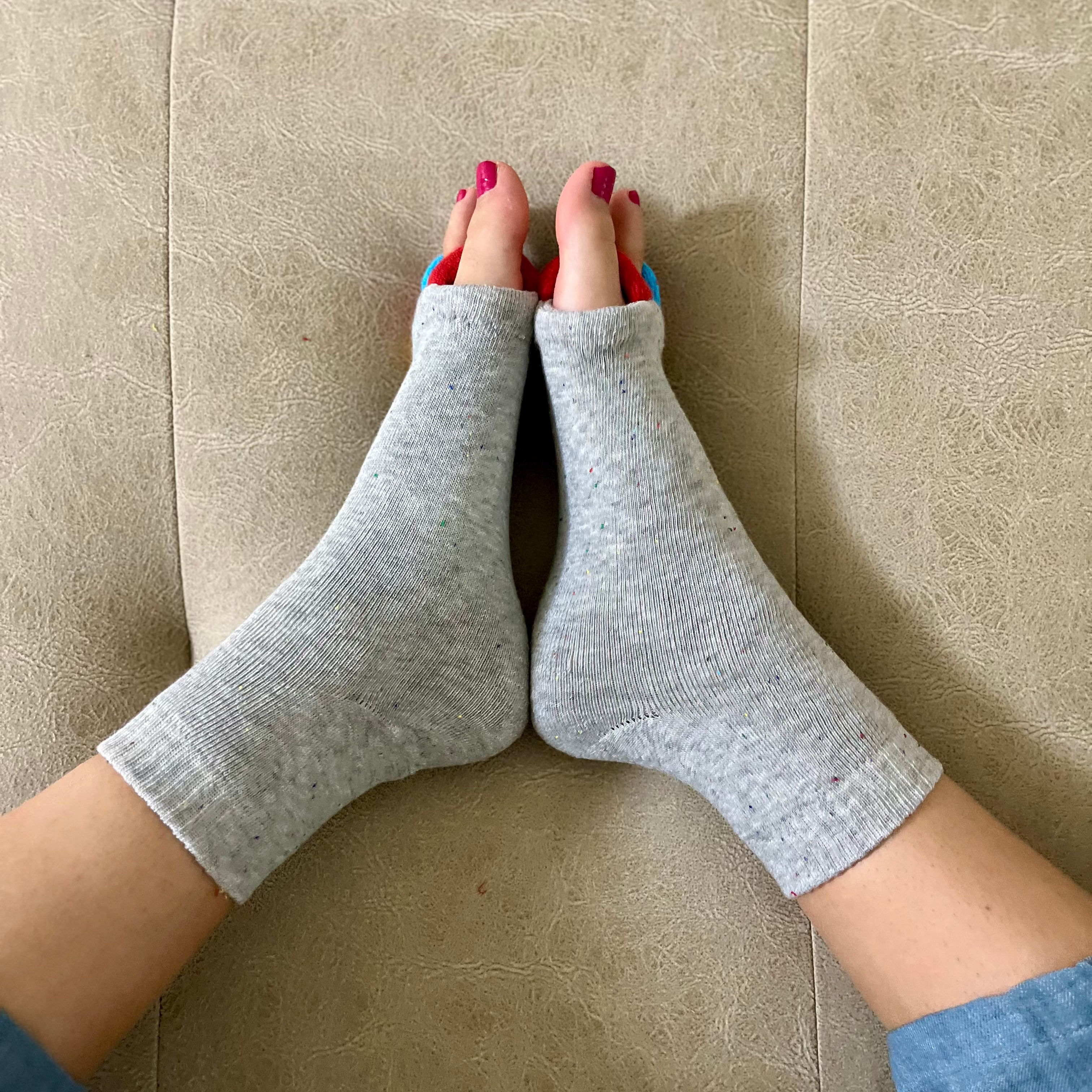 CALCETINES CON SEPARADORES DE DEDOS - ARCOIRIS