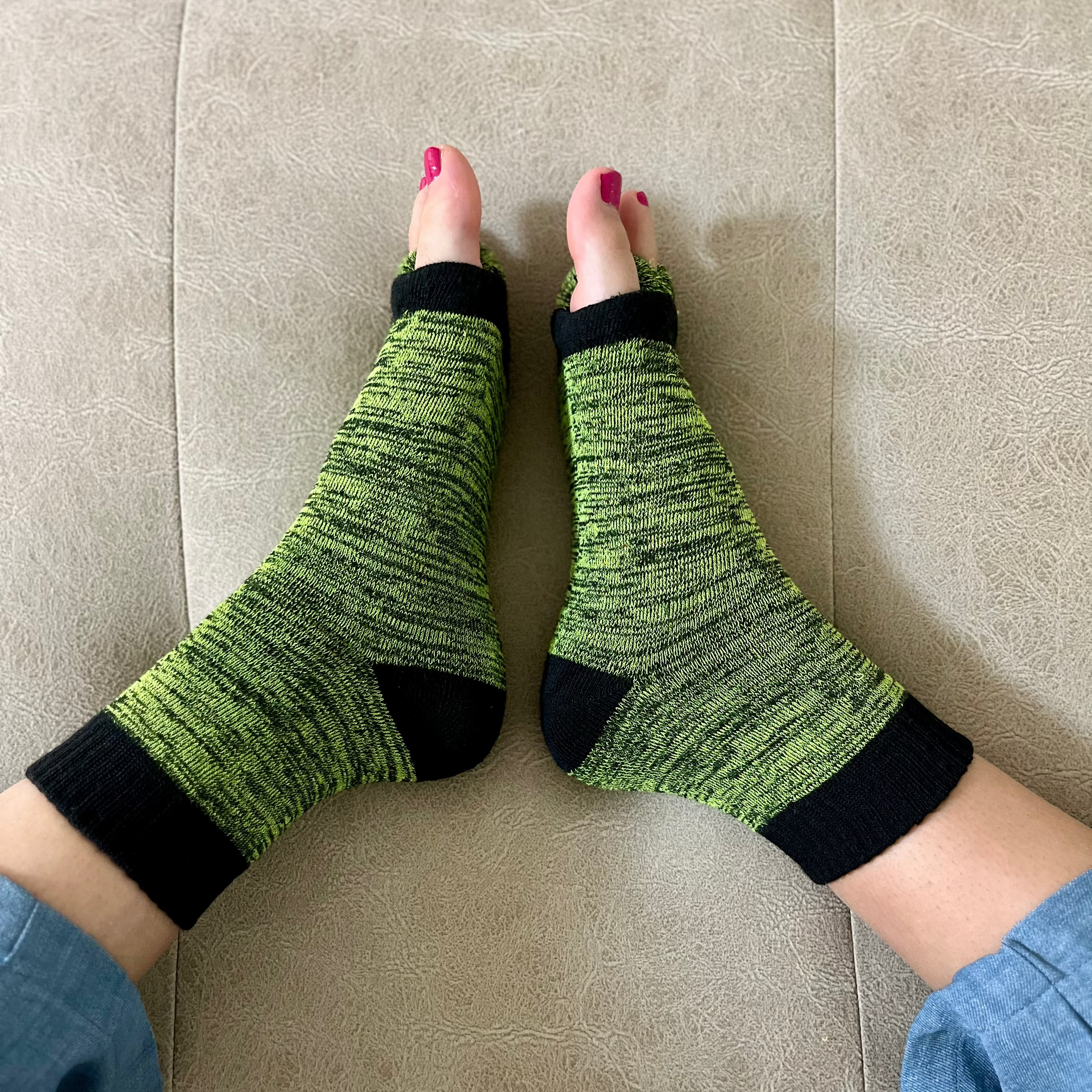 CALCETINES CON SEPARADORES DE DEDOS - GREEN